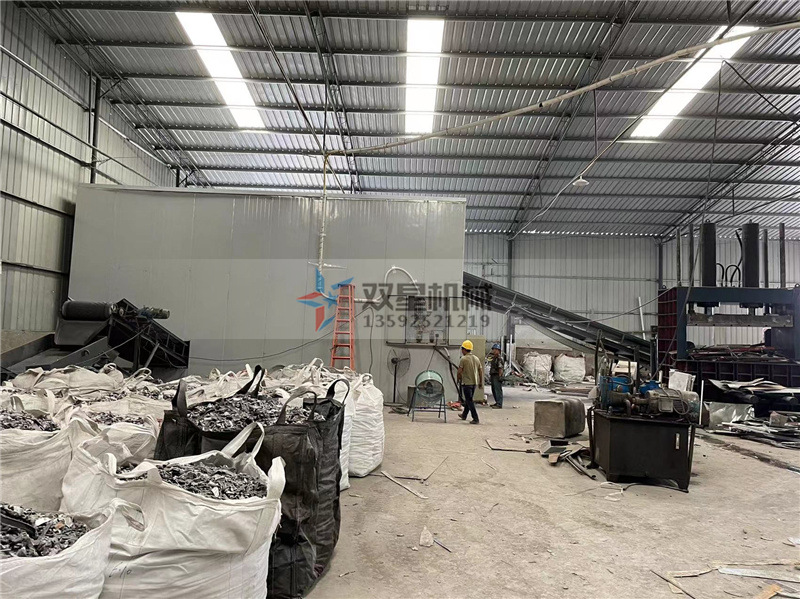 废铝破碎机作业现场