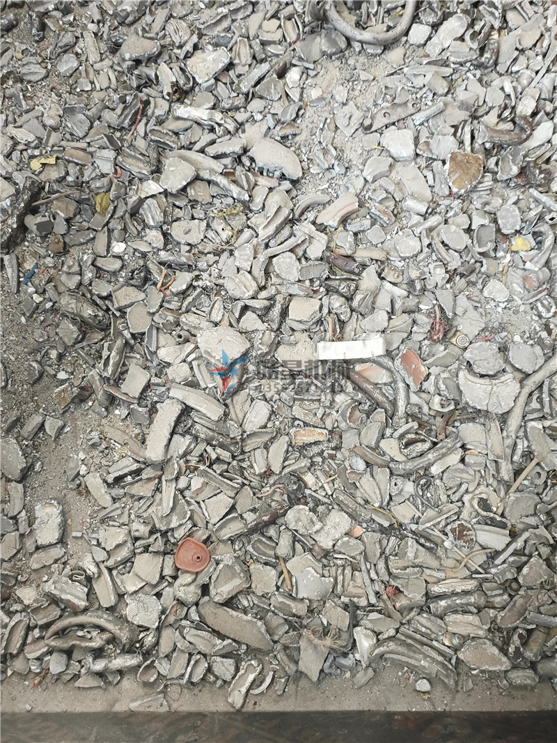 废铝破碎机对电加热铝板