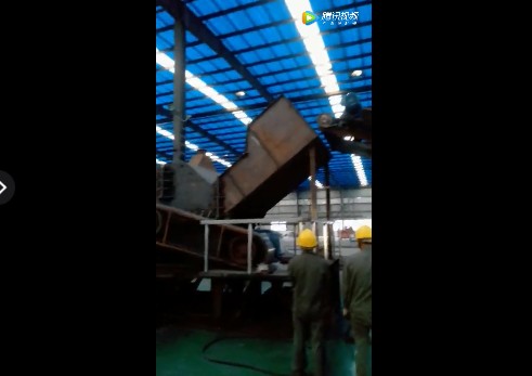 成都金属破碎机生产线拍摄视频