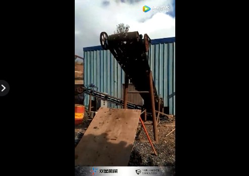 废铝破碎机现场物料实拍视频
