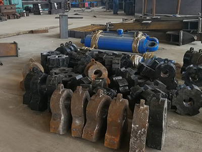 如何改进金属破碎机的减震结构以及其锤柄的选择