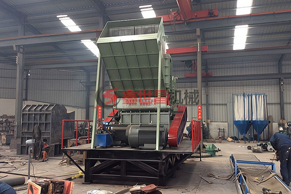 粉碎铁的机器废铁破碎机生产厂家哪里有？什么牌子的好？